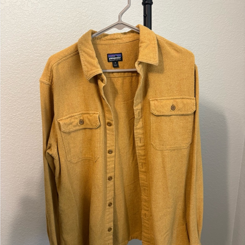 Patagonia Men's Casual Button-Down Shirt Jacket - Mustard